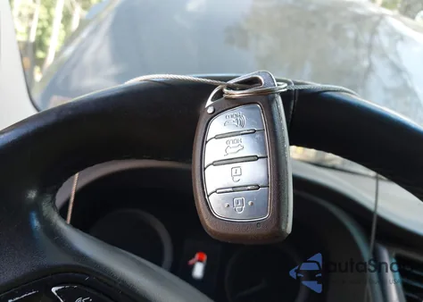 2018 Hyundai Tucson Limited z USA, uszkodzony, nr VIN KM8J33A28JU671855